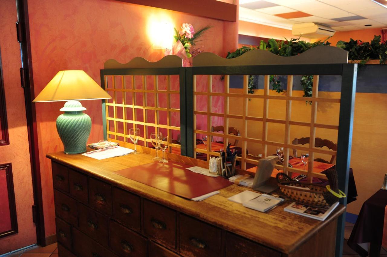 Logis Argonne Hotel Vouziers 外观 照片
